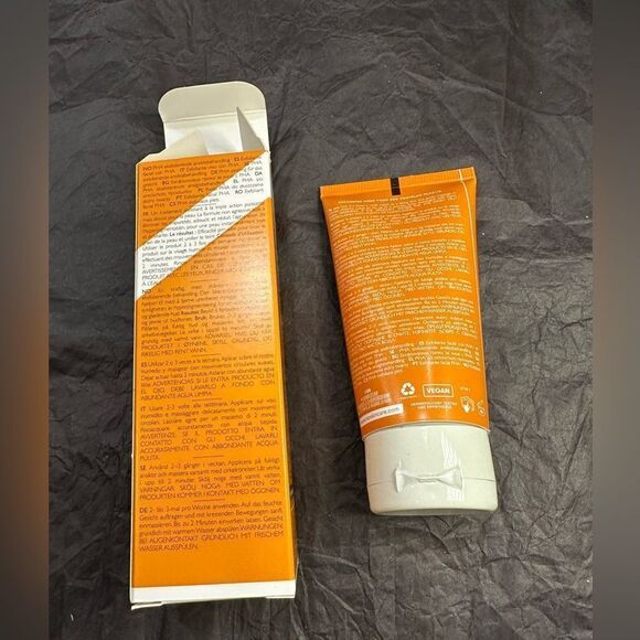 REN Clean Skincare Radiance PHA Exfoliating Facial 50ml - Picture 2 of 4